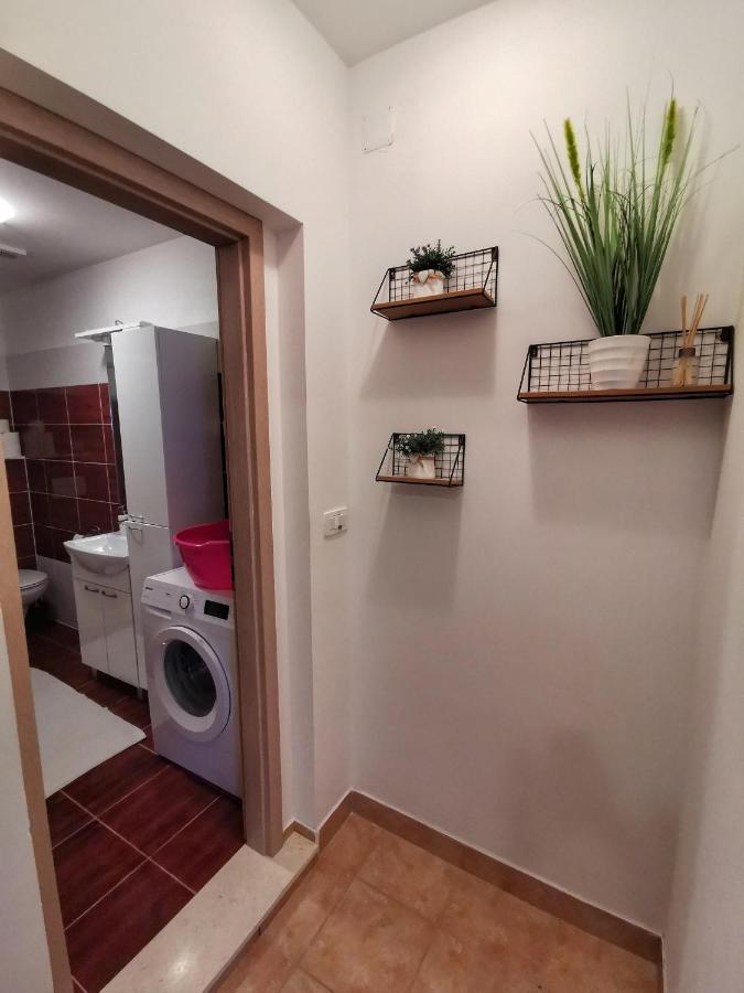 Apartments Plejic เซเกต วรันยีชา ภายนอก รูปภาพ