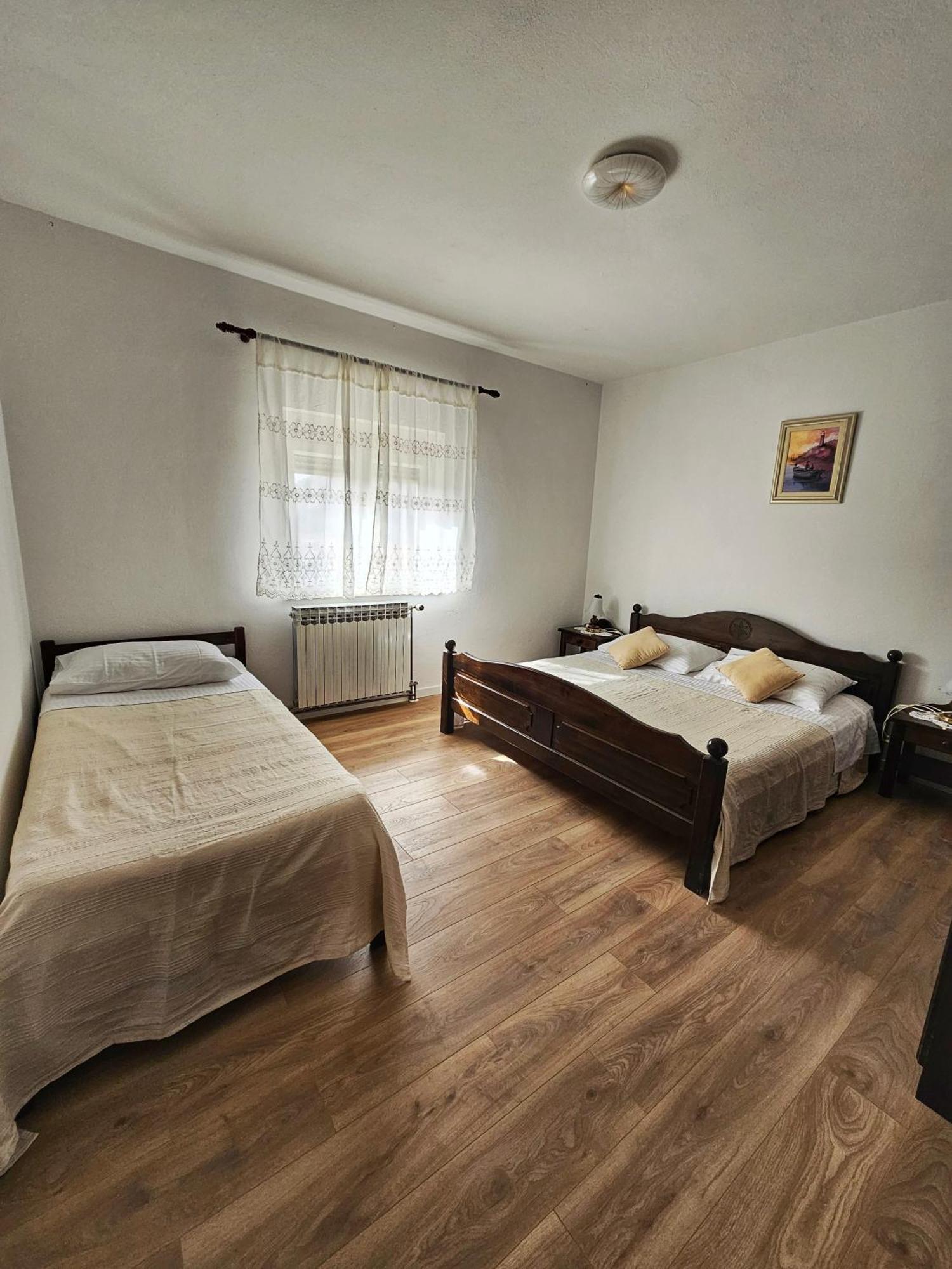 Apartments Plejic เซเกต วรันยีชา ภายนอก รูปภาพ